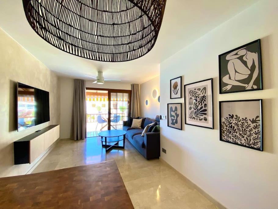 Stylish & Modern 1 Bedroom Suite On Frontline Of Playa Del Duque Costa Adeje  Zewnętrze zdjęcie