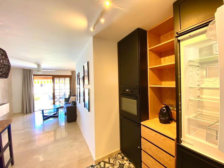 Stylish & Modern 1 Bedroom Suite On Frontline Of Playa Del Duque Costa Adeje  Zewnętrze zdjęcie