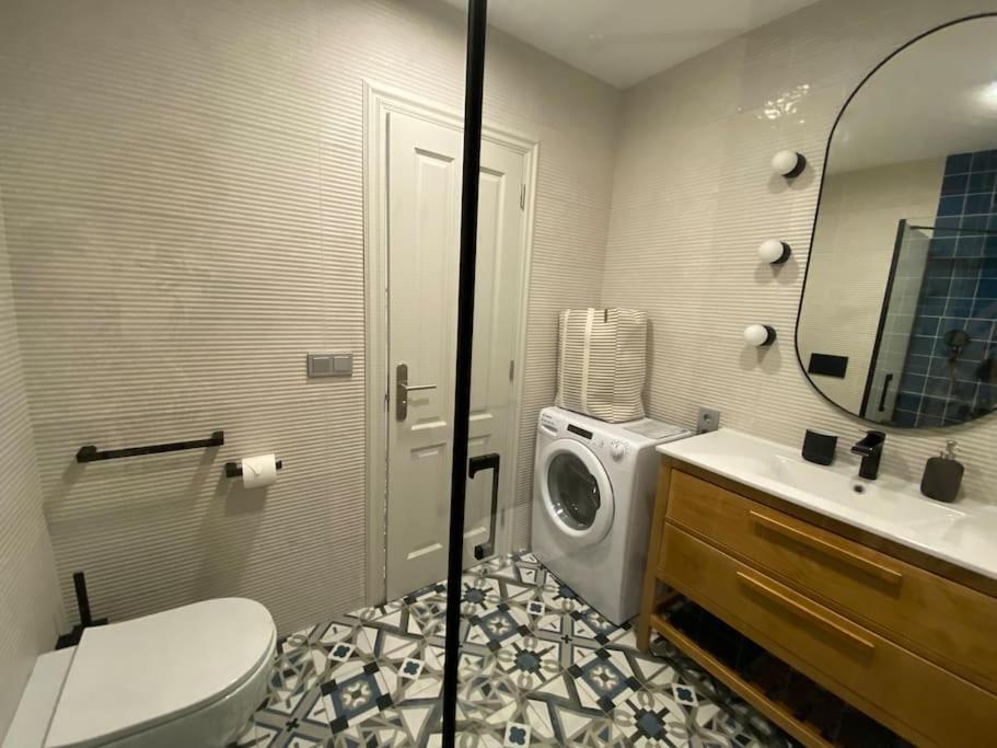 Stylish & Modern 1 Bedroom Suite On Frontline Of Playa Del Duque Costa Adeje  Zewnętrze zdjęcie